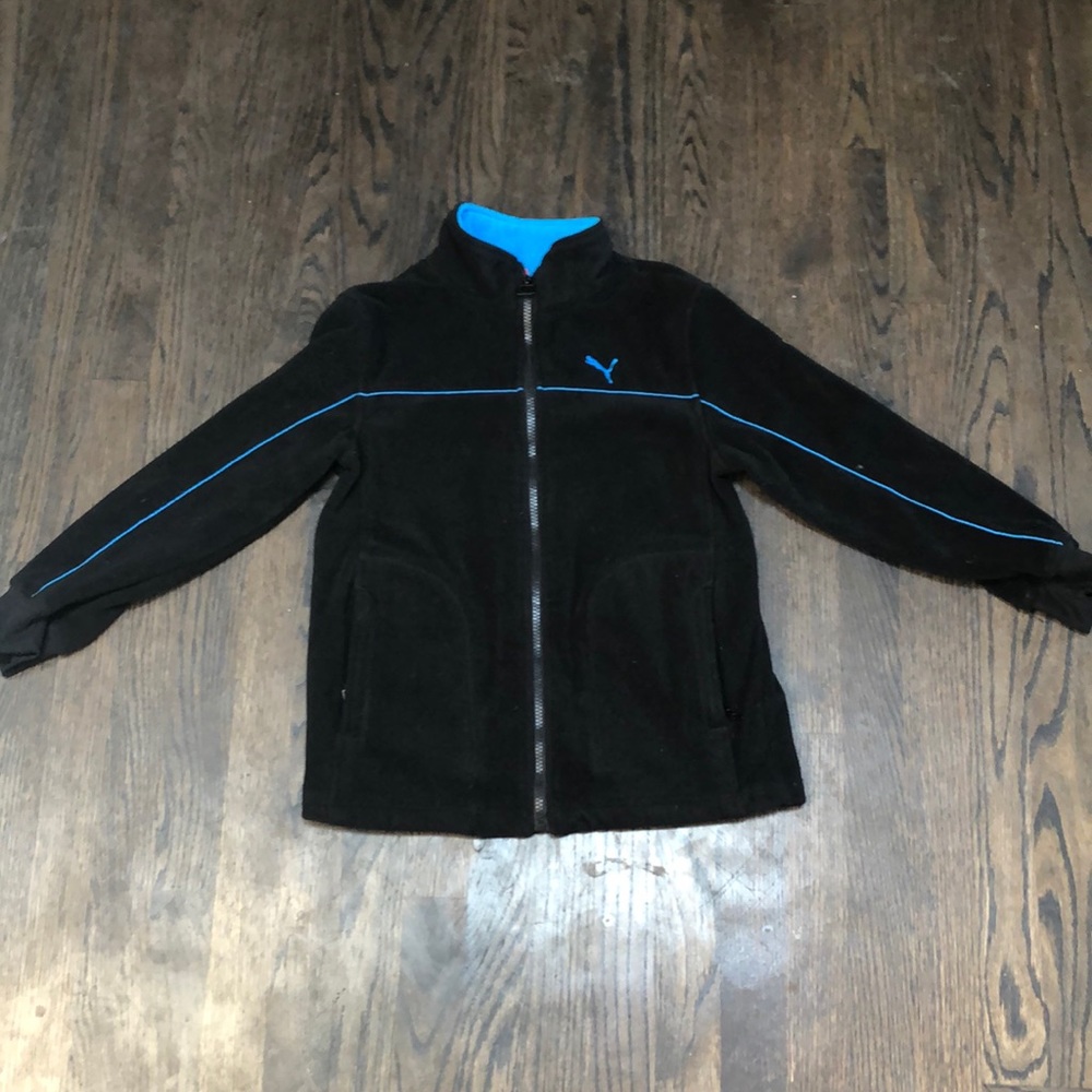 Boys medium puma jacket. Black and blue